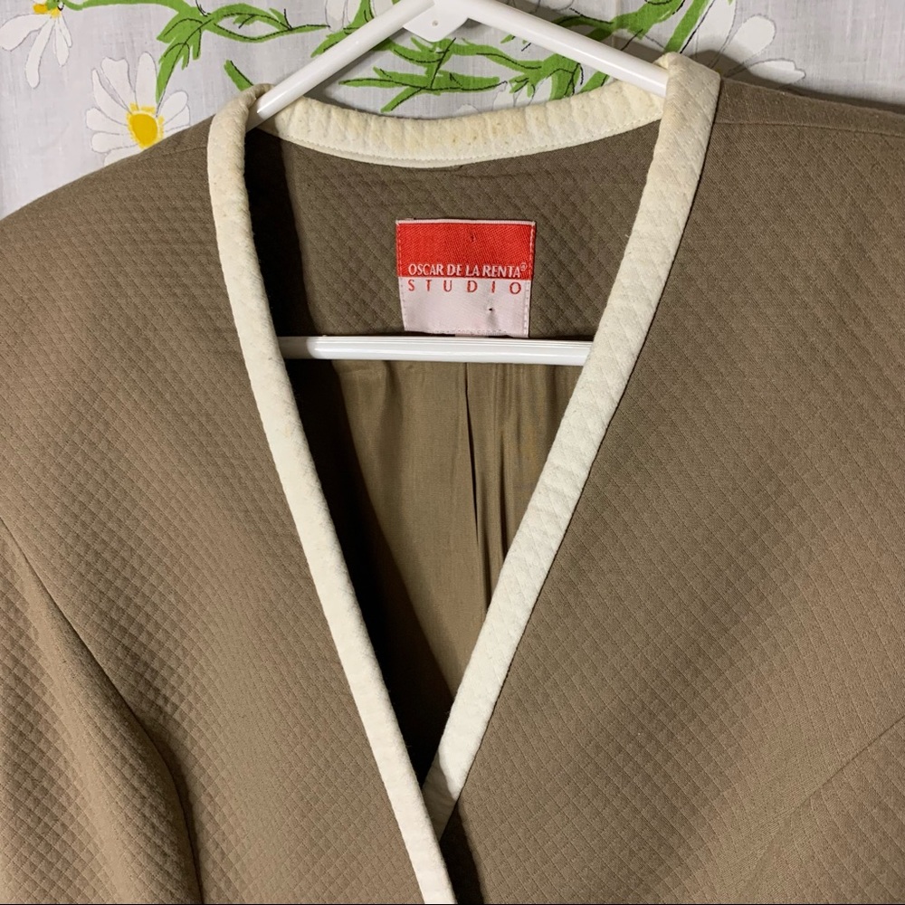 Vintage 80s Oscar de la Renta brown white color block quilted skirt suit set - Picture 7 of 12